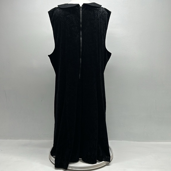 Disney Torrid Villains Skater Dress Embossed Velvet Collared Black Plus Size 26 - Picture 6 of 10